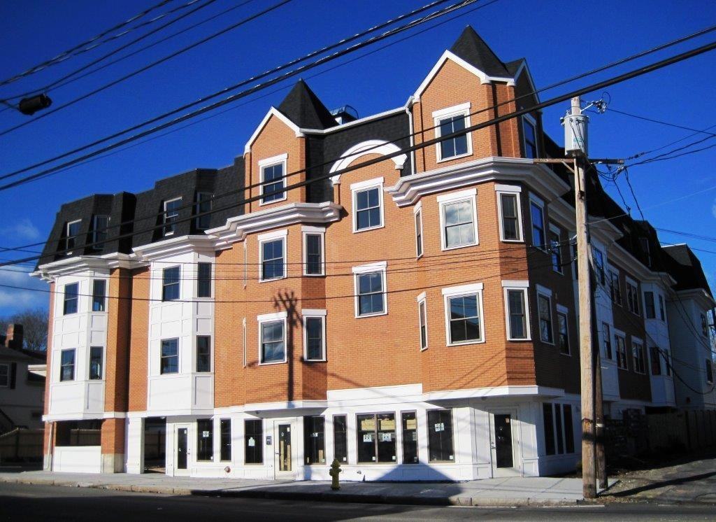 323 Washington St #202 - Photo 2 of 17