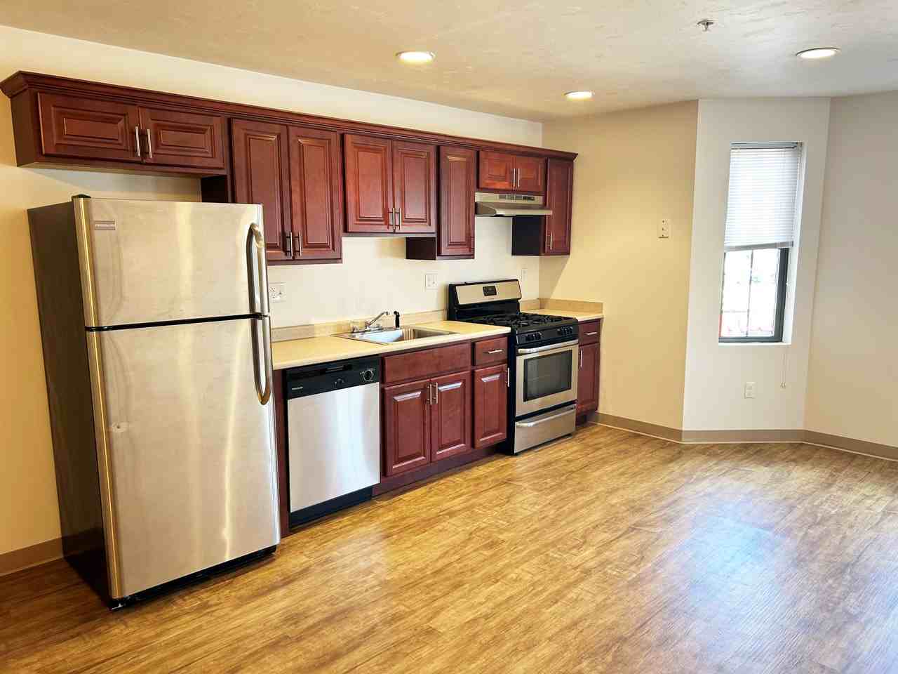 323 Washington St #202 - Photo 5 of 17