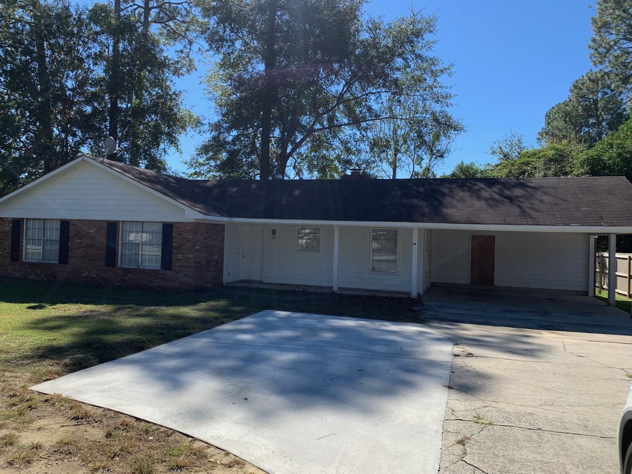 814 Robin Hood Trl #NA - Photo 2 of 18