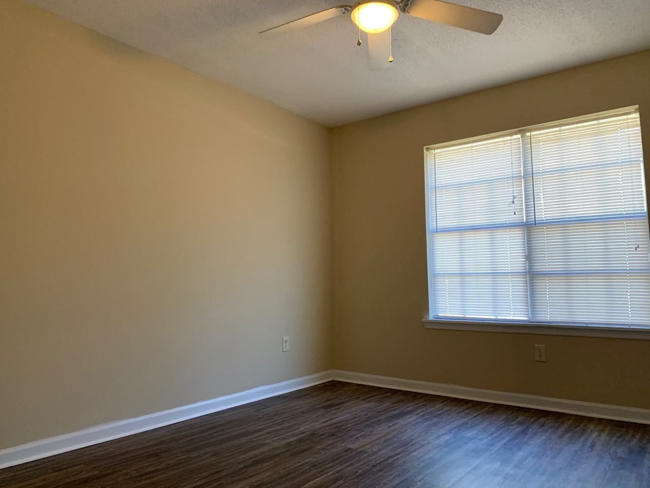 814 Robin Hood Trl #NA - Photo 3 of 18