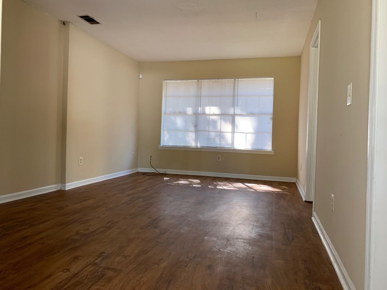 814 Robin Hood Trl #NA - Photo 6 of 18