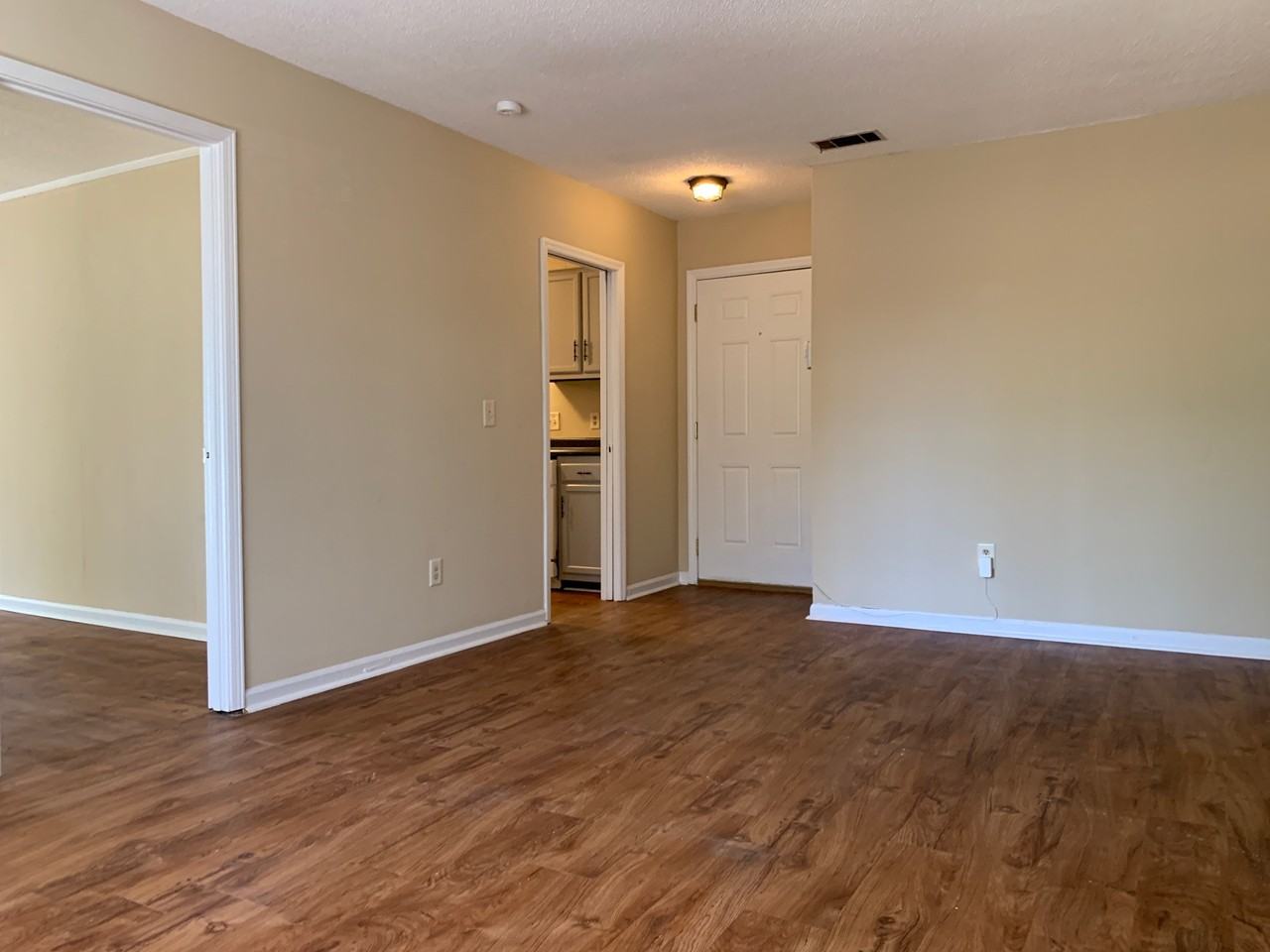 814 Robin Hood Trl #NA - Photo 5 of 18