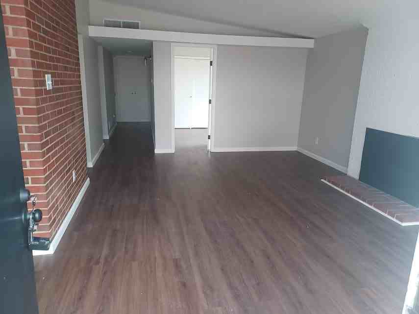 2805 Countryside Dr #NA - Photo 4 of 14