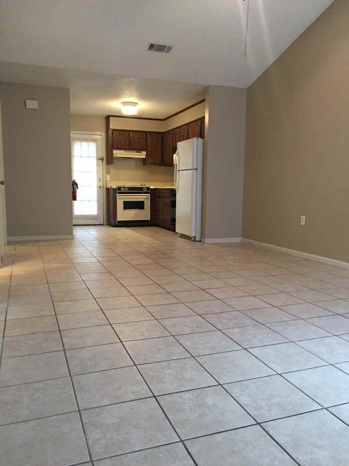 100 Lanier Dr #7 - Photo 2 of 12