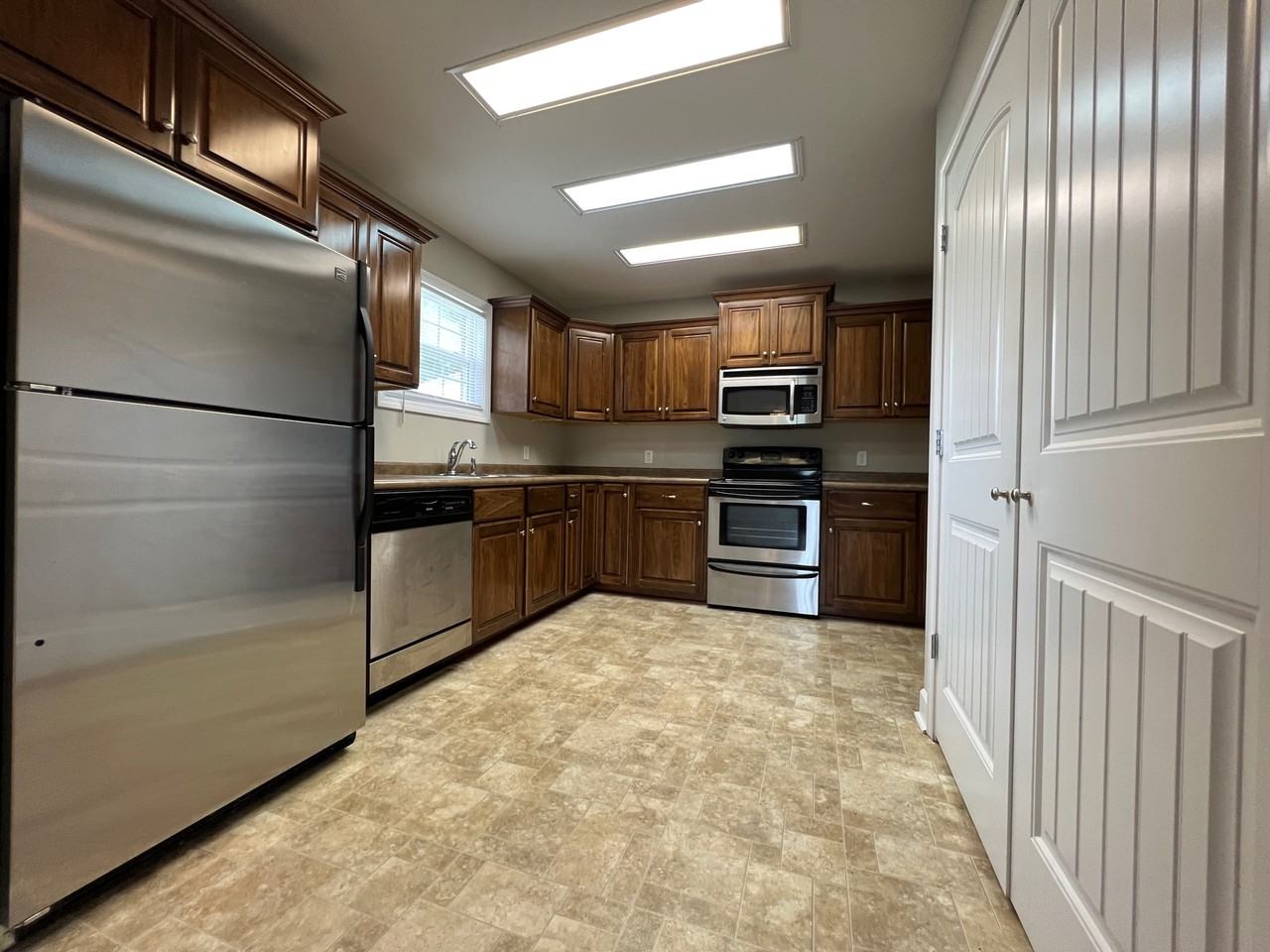 121 Nature Way #B - Photo 2 of 12