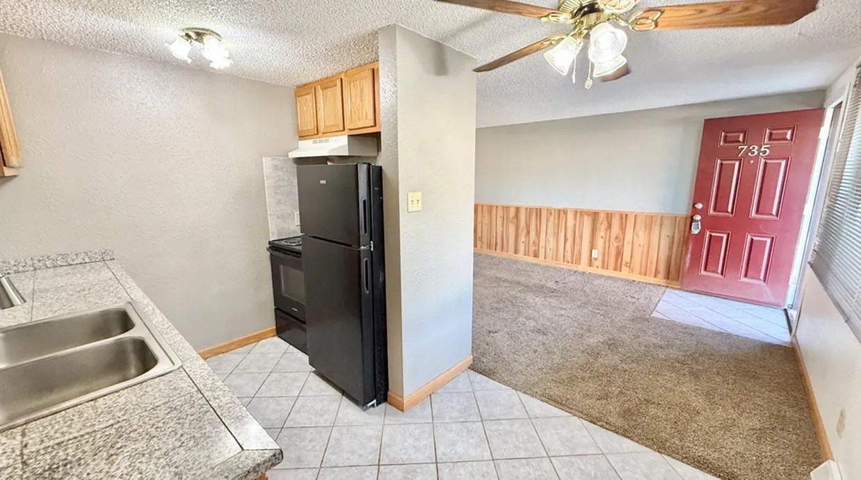 Miller Ct #735 - Photo 2 of 9