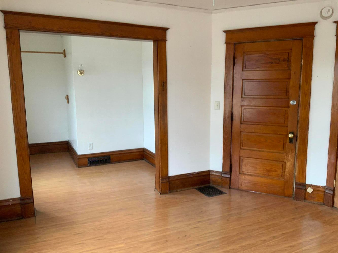 708 W Walnut St #2 - Photo 4 of 6