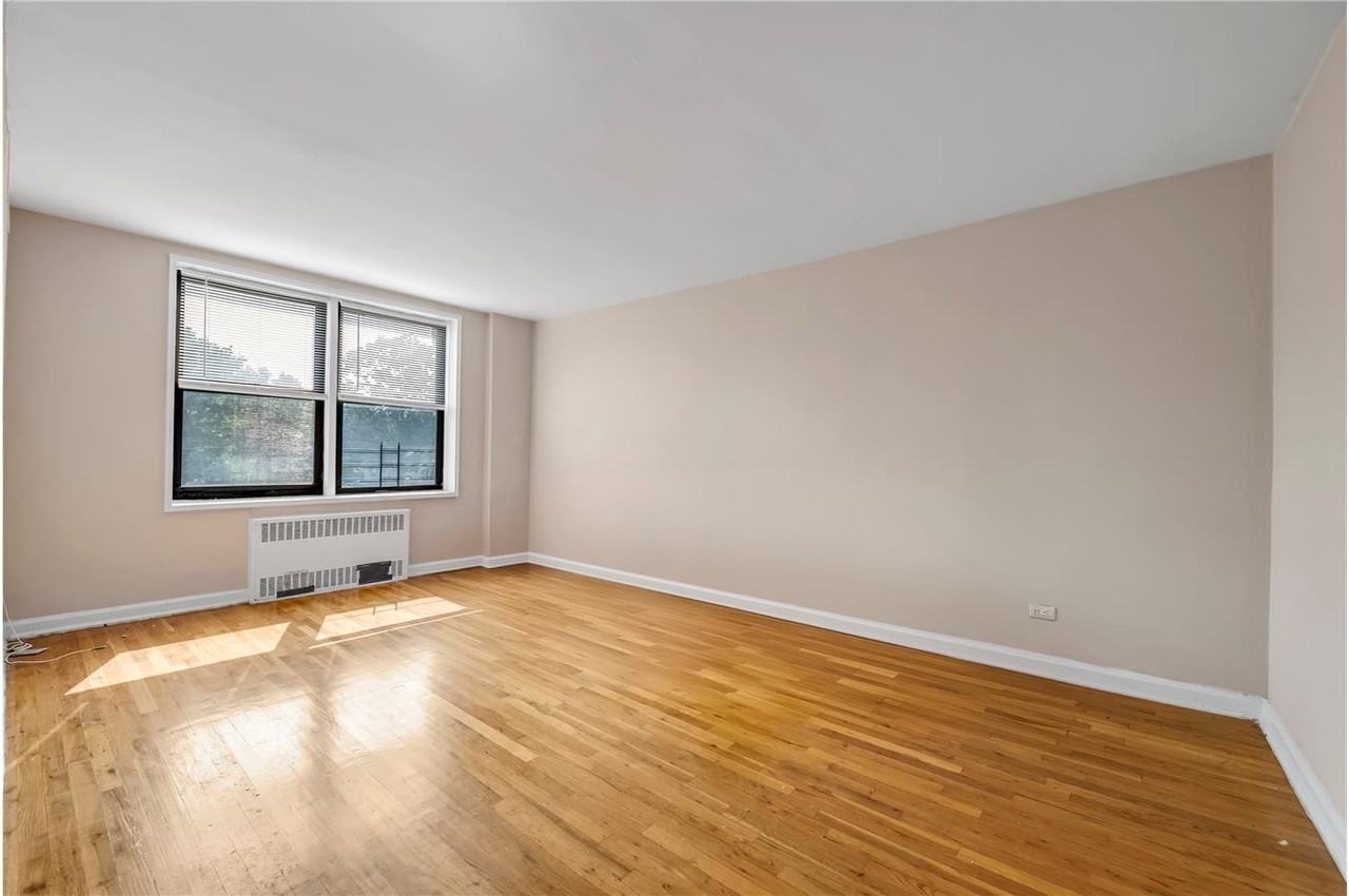 8450 Austin St #3 - Photo 4 of 6