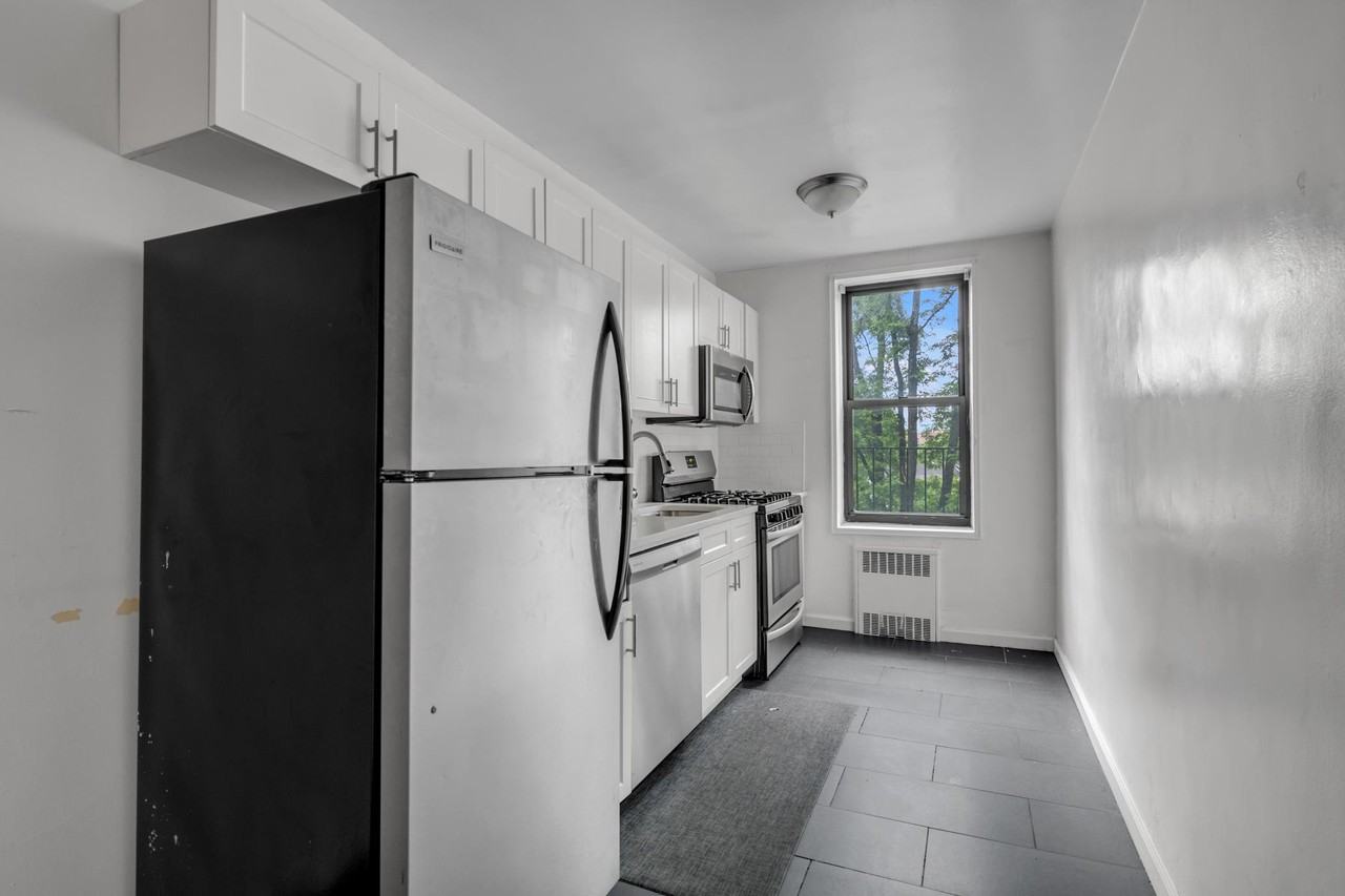 8450 Austin St #3 - Photo 5 of 6