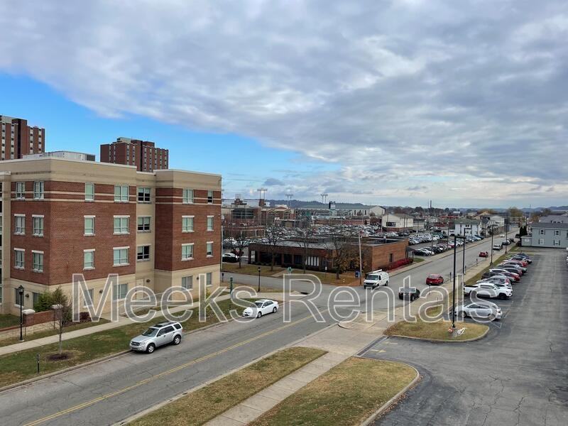 1739 6th Ave #B35 - Photo 2 of 8