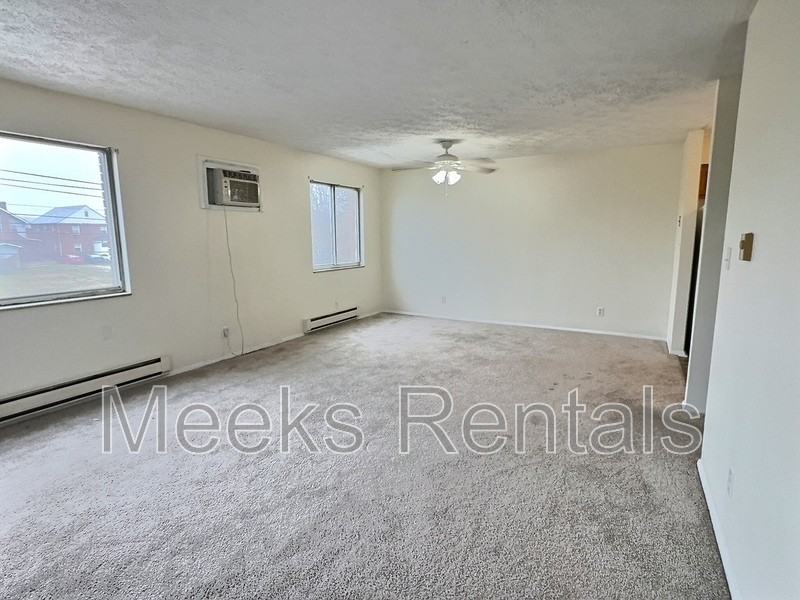 1739 6th Ave #B35 - Photo 5 of 8