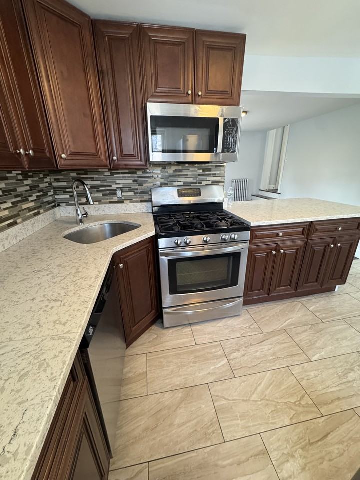 155 Old Bridge Tpke #B - Photo 3 of 19