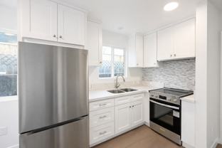 6907 Noble Ave #NA - Photo 1 of 1