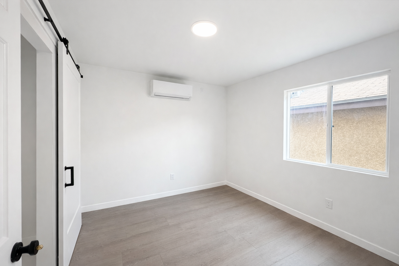 6907 Noble Ave #NA - Photo 6 of 12