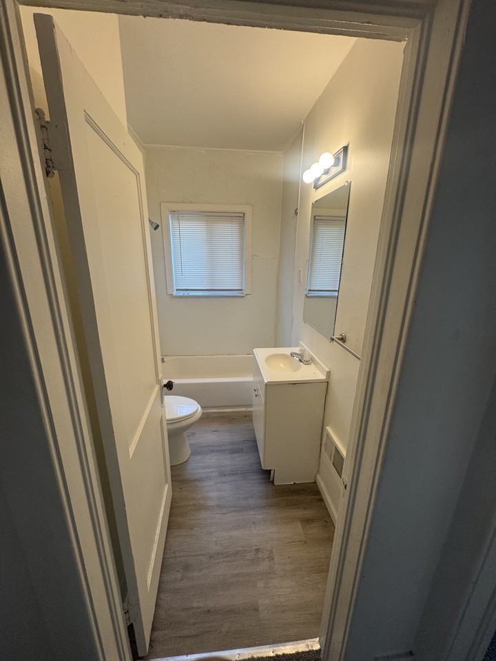 1926 Clements St #1926 - Photo 7 of 8