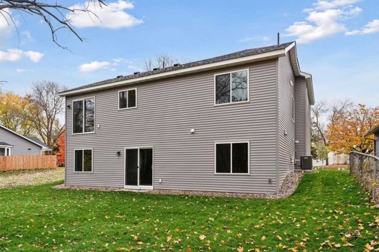 826 104th Ave Nw #NA - Photo 4 of 5