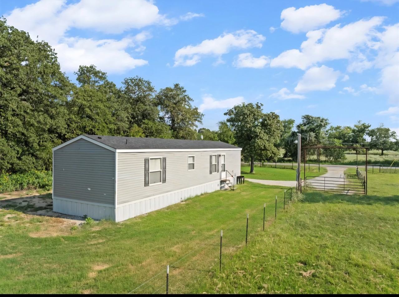2020 Pine Rd #NA - Photo 2 of 8