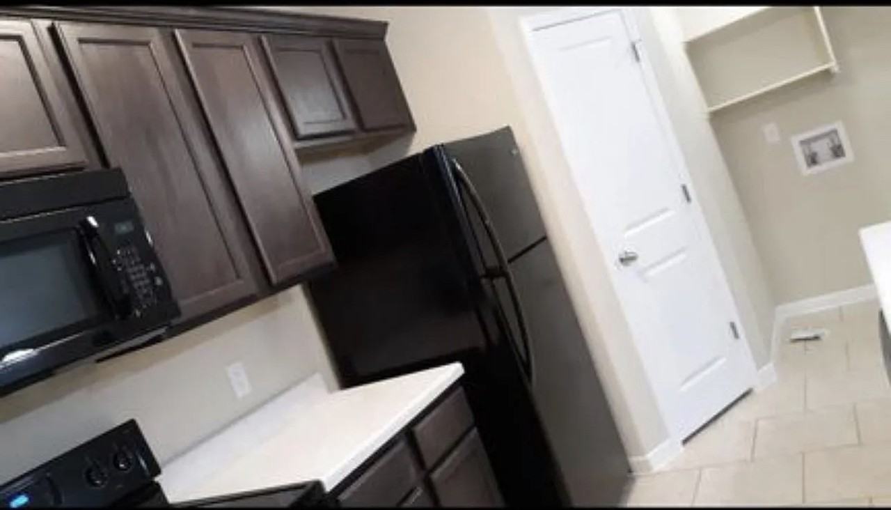 4304 Ivory Ln #B - Photo 3 of 13