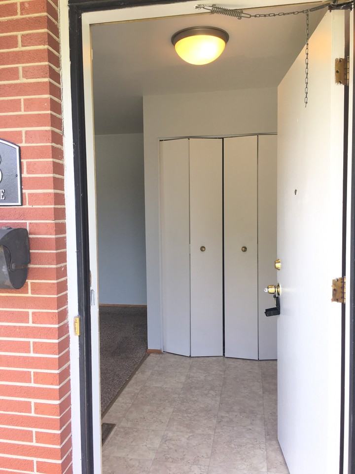 2123 Dorwood Dr - Photo 3 of 17