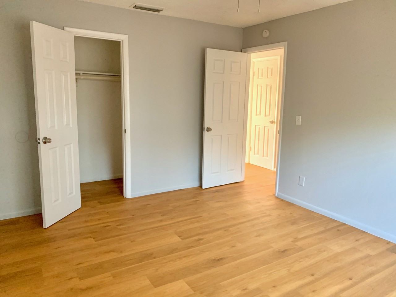 410 Palm Ave #C - Photo 5 of 10