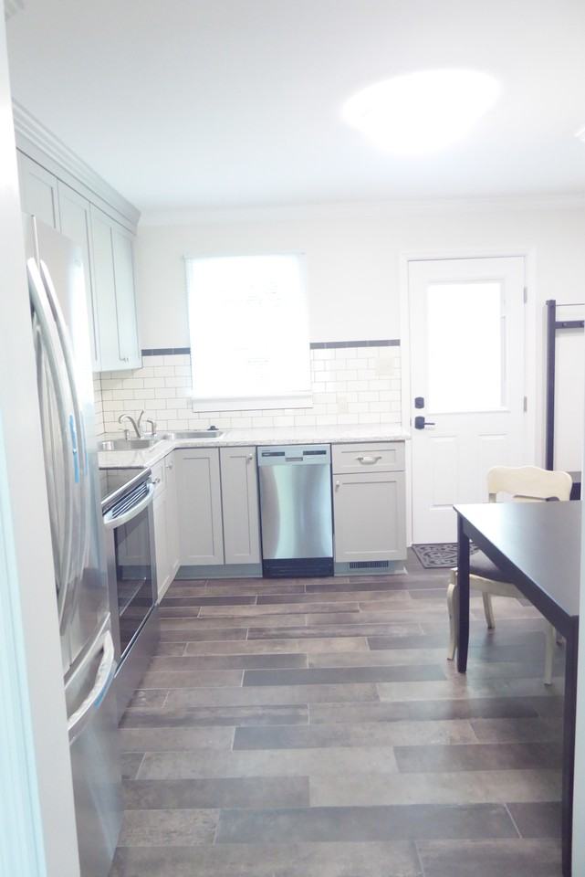 211 N Bigby Dr - Photo 3 of 11