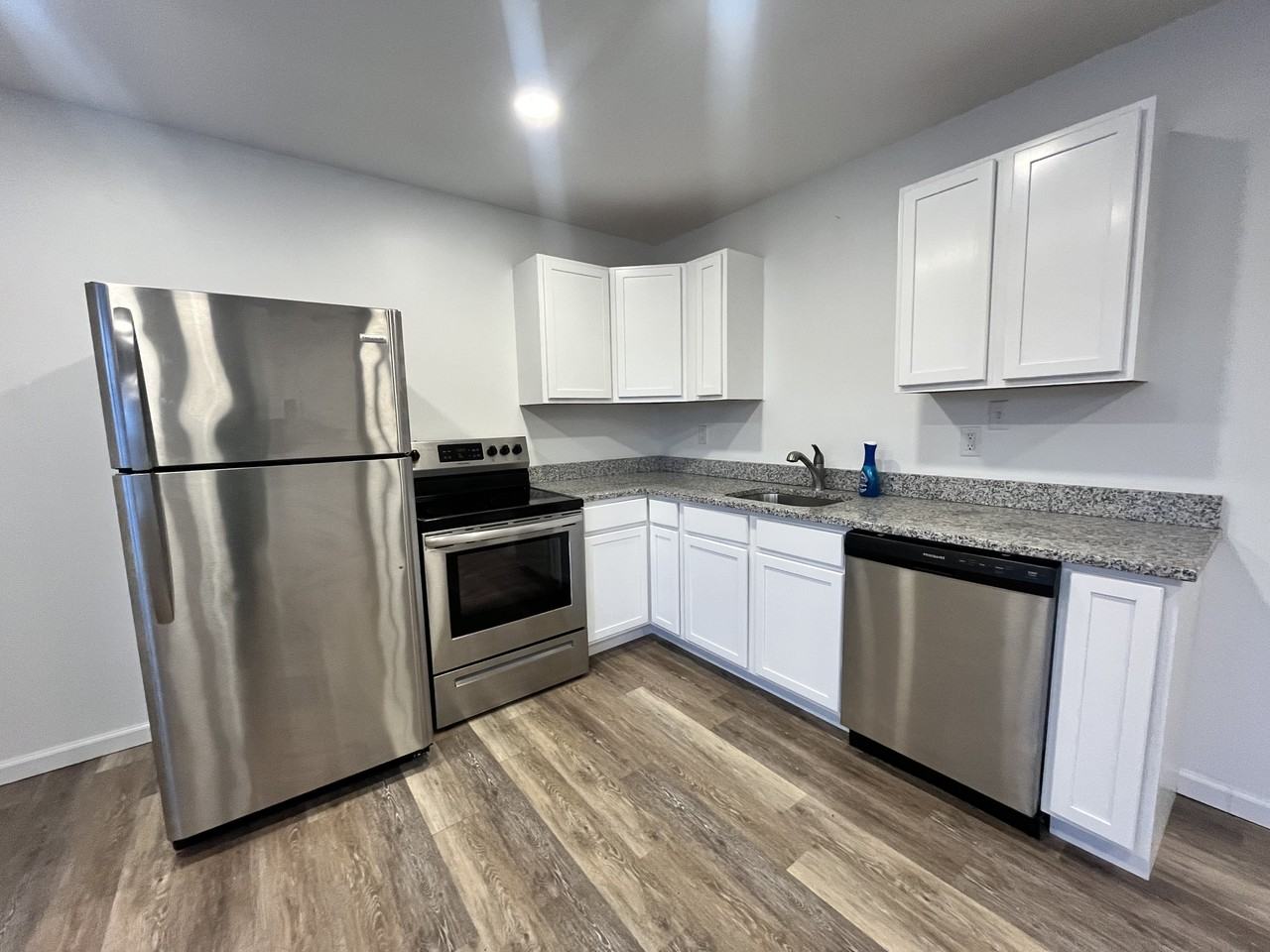 1020 Church St #1 - Photo 4 of 10