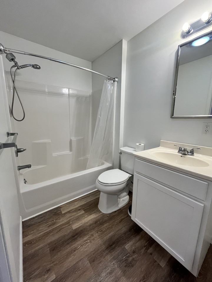 1020 Church St #1 - Photo 5 of 10