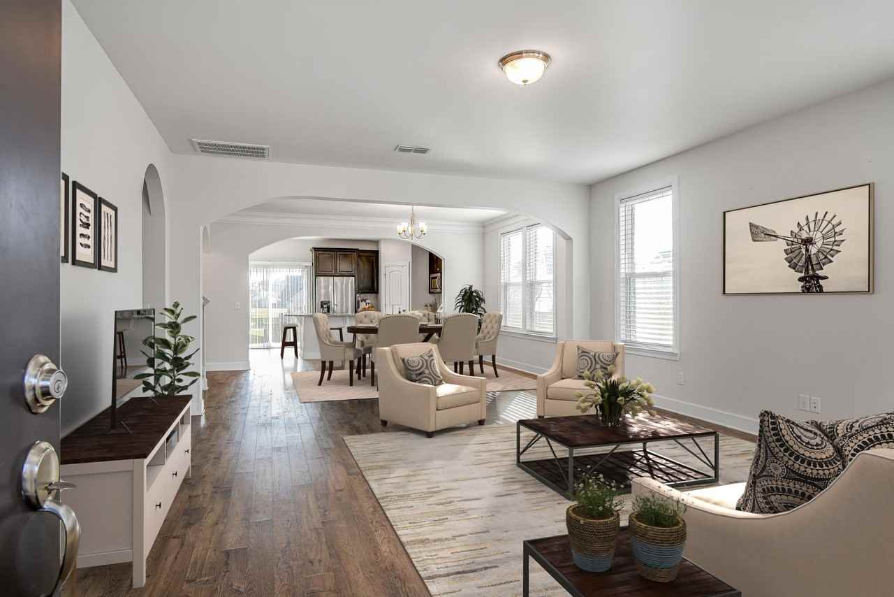 5035 Napoli Dr - Photo 4 of 27