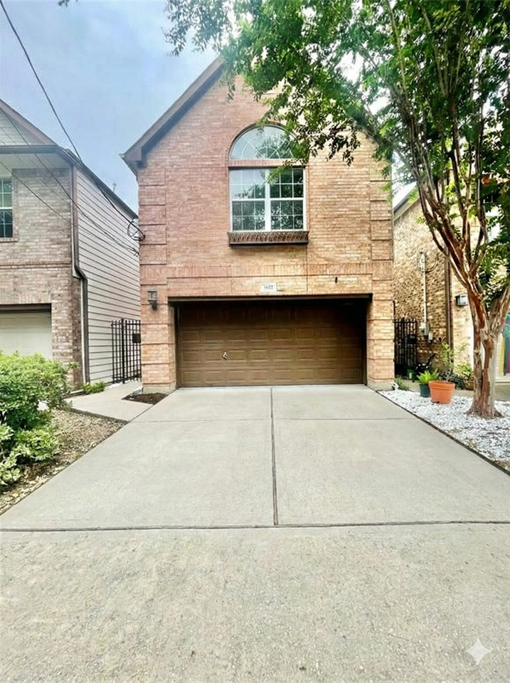 1622 Cohn St - Photo 2 of 36