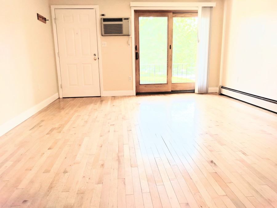 1002 Cocheco Ct - Photo 2 of 12