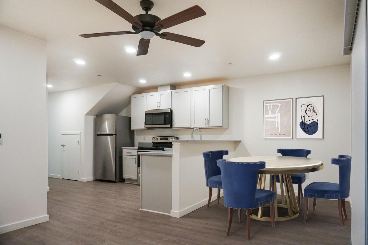 824 Nord Ave #18 - Photo 3 of 13