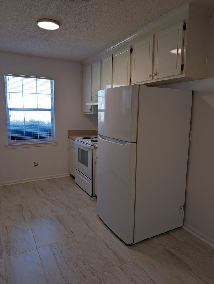 610 Mitchell St #F - Photo 2 of 7