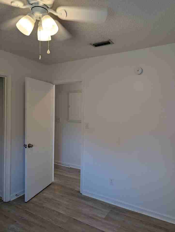 610 Mitchell St #F - Photo 3 of 7