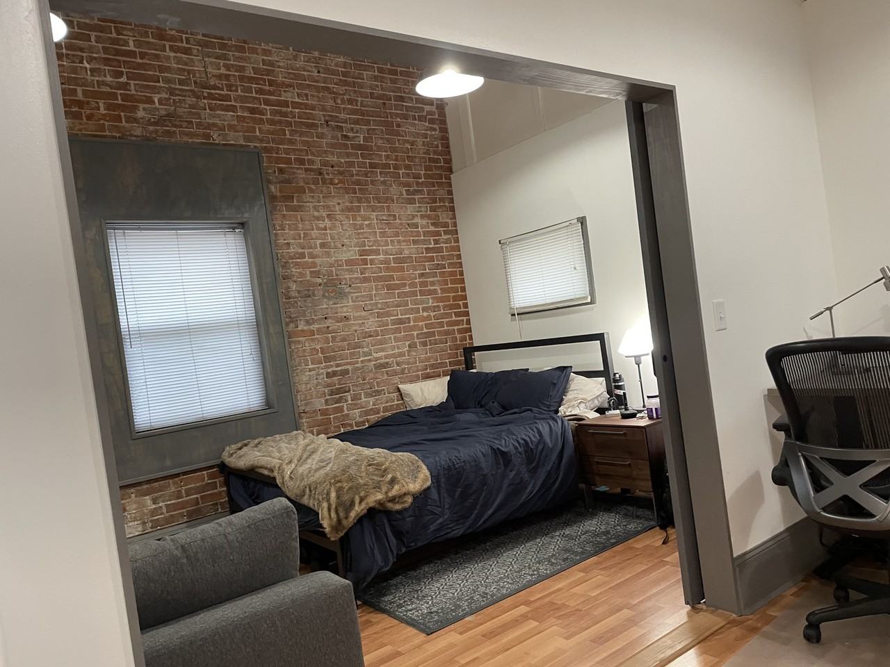 400 Main St E #6 - Photo 6 of 8