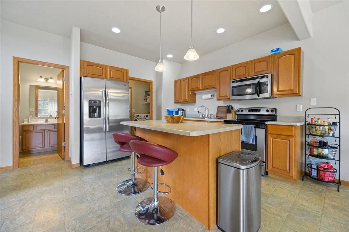 77 N Park Ridge Rd - Photo 4 of 21