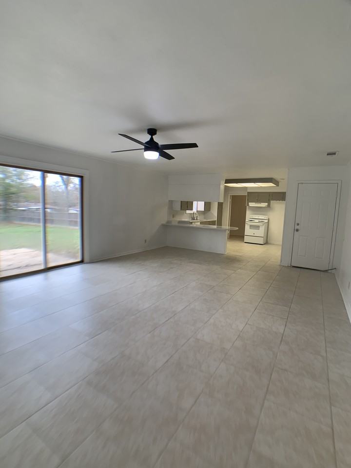 3111 Gilmer Rd - Photo 5 of 12