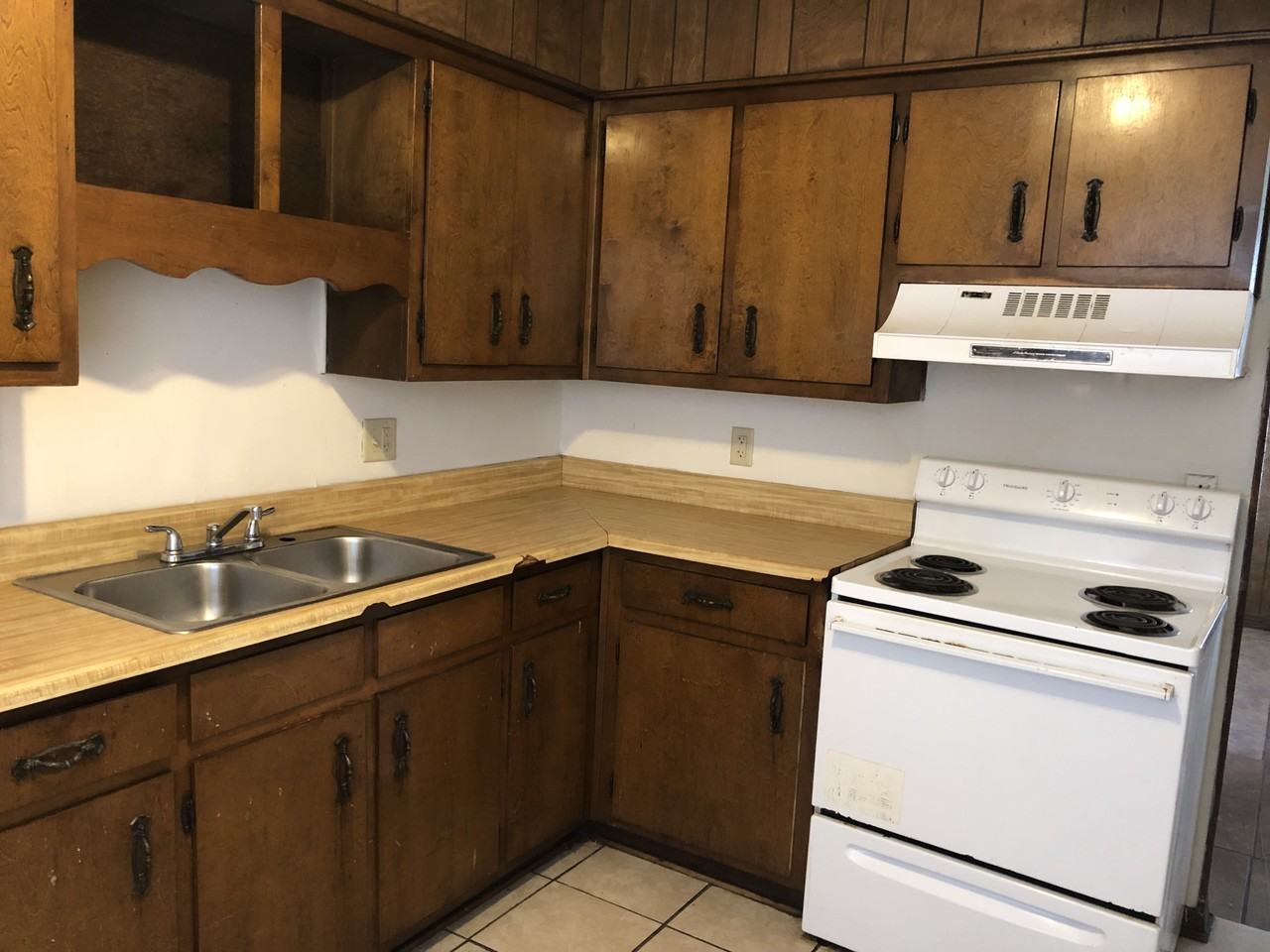 2112 14th Ave N #D - Photo 3 of 8