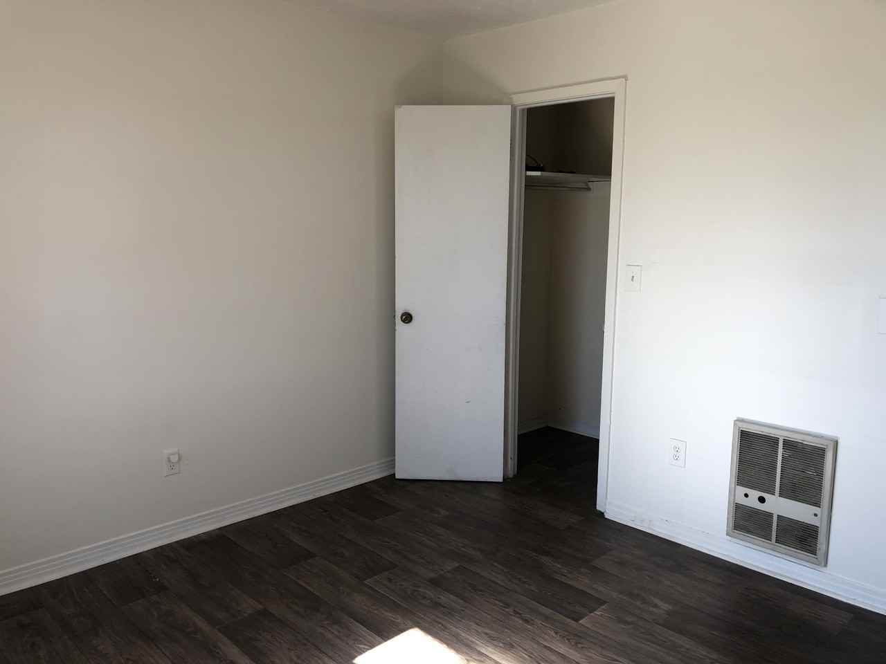 2112 14th Ave N #D - Photo 6 of 8