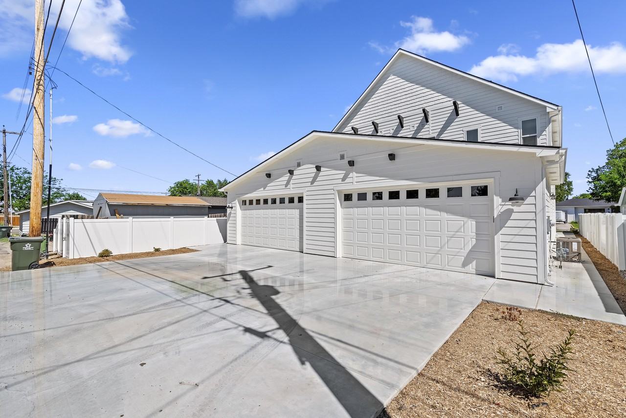 33 E Carlton Ave - Photo 3 of 25