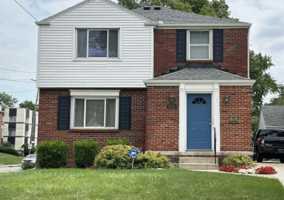 featured image of 3038 Sherbrooke Rd #1