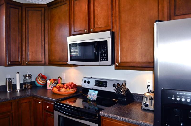 1607 Chamberlain Ave - Photo 2 of 11