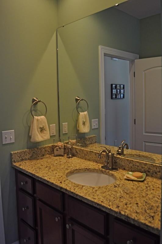 1607 Chamberlain Ave - Photo 3 of 11