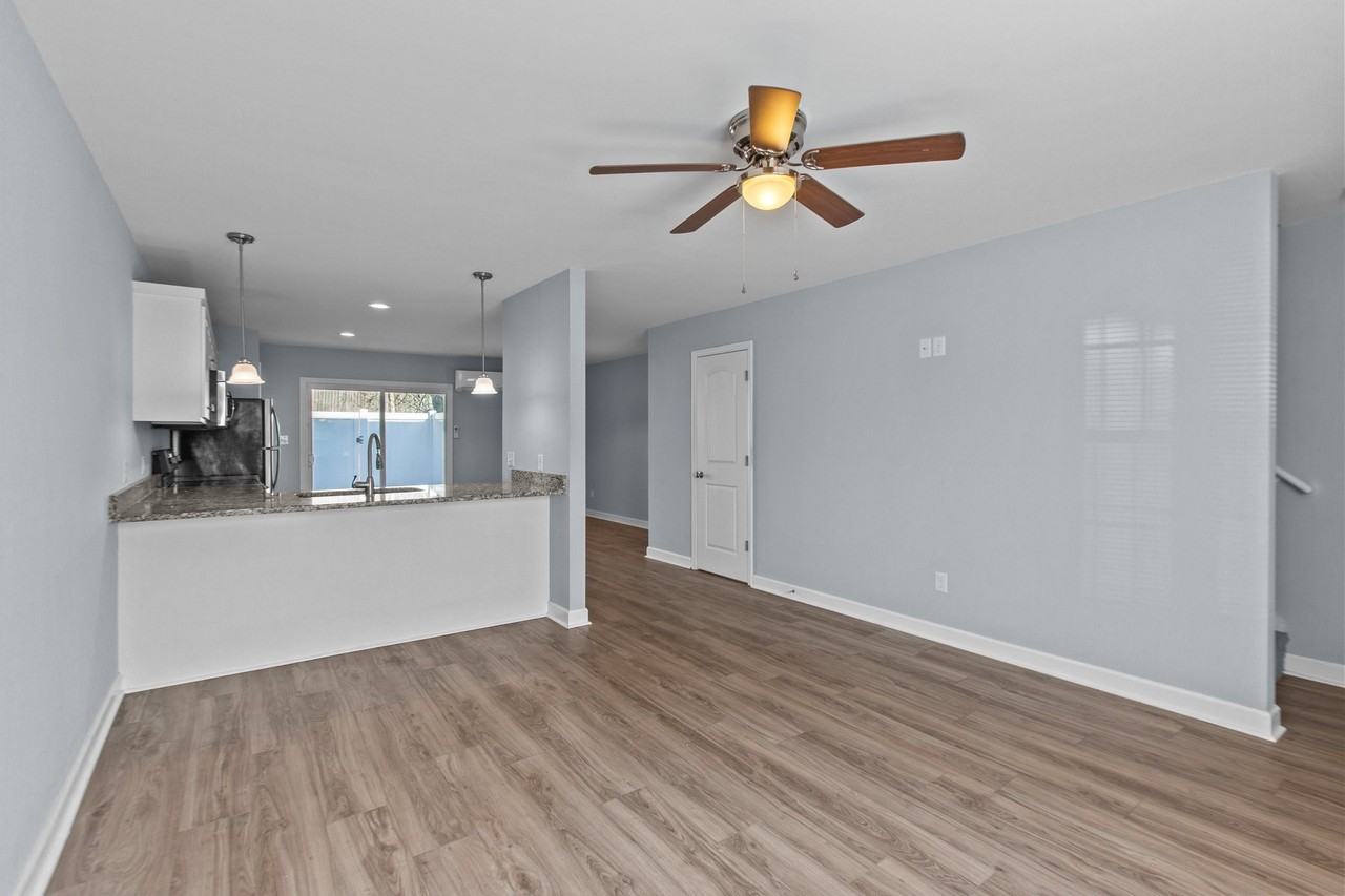 1533 Pine Brook Ct #2 - Photo 5 of 21