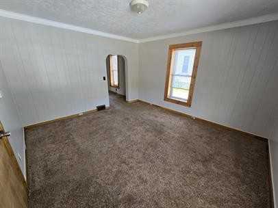 720 Lockwood St - Photo 4 of 9