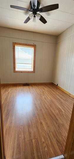 720 Lockwood St - Photo 7 of 9