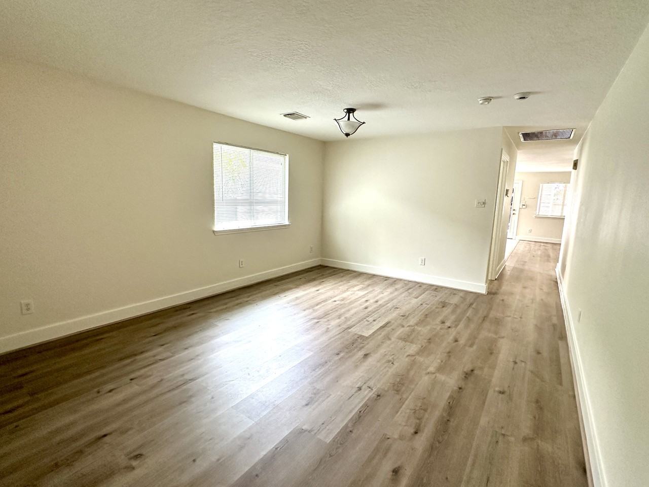 10611 Cobblecreek Way - Photo 6 of 17