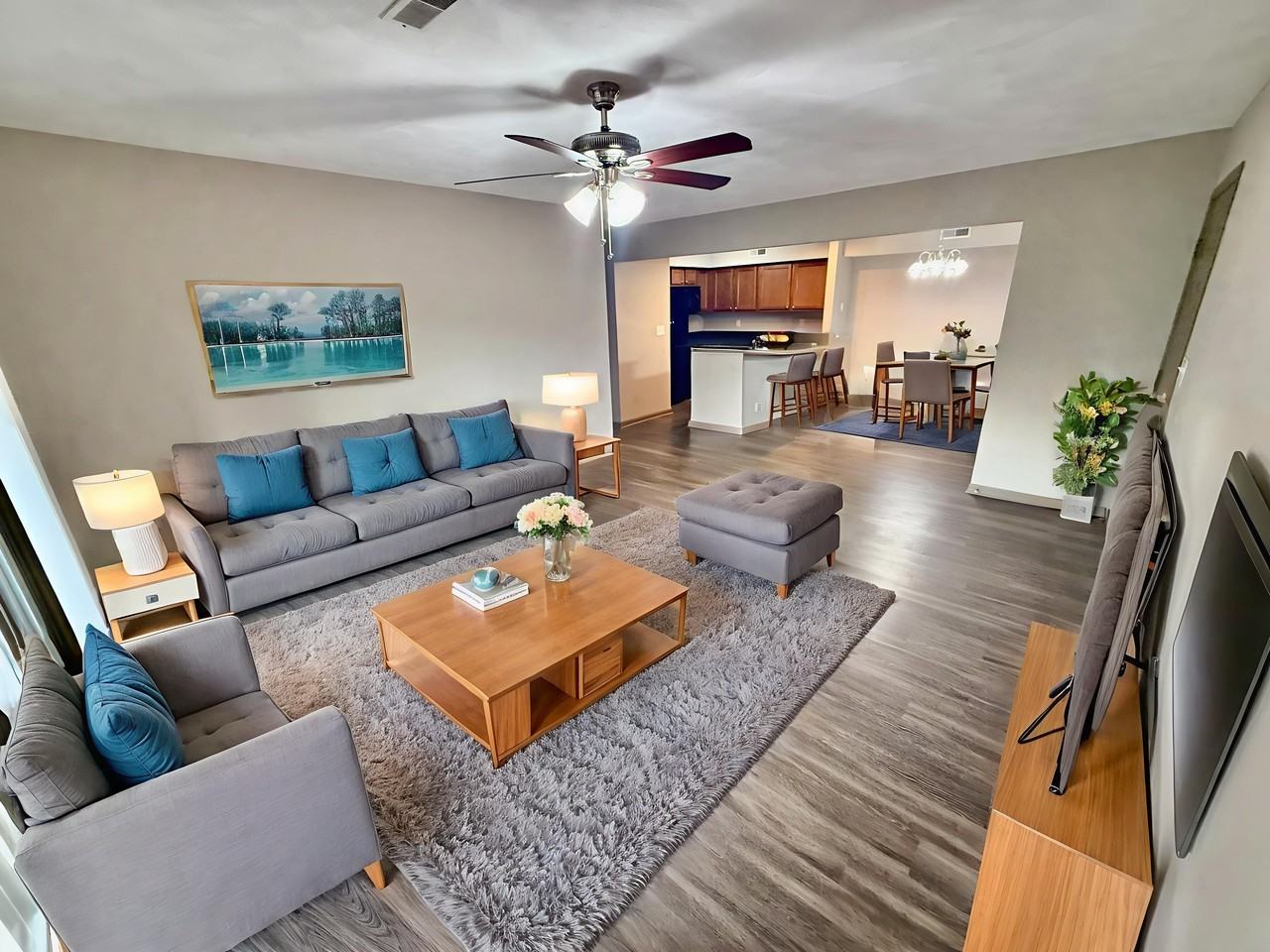 1070 University Dr #3