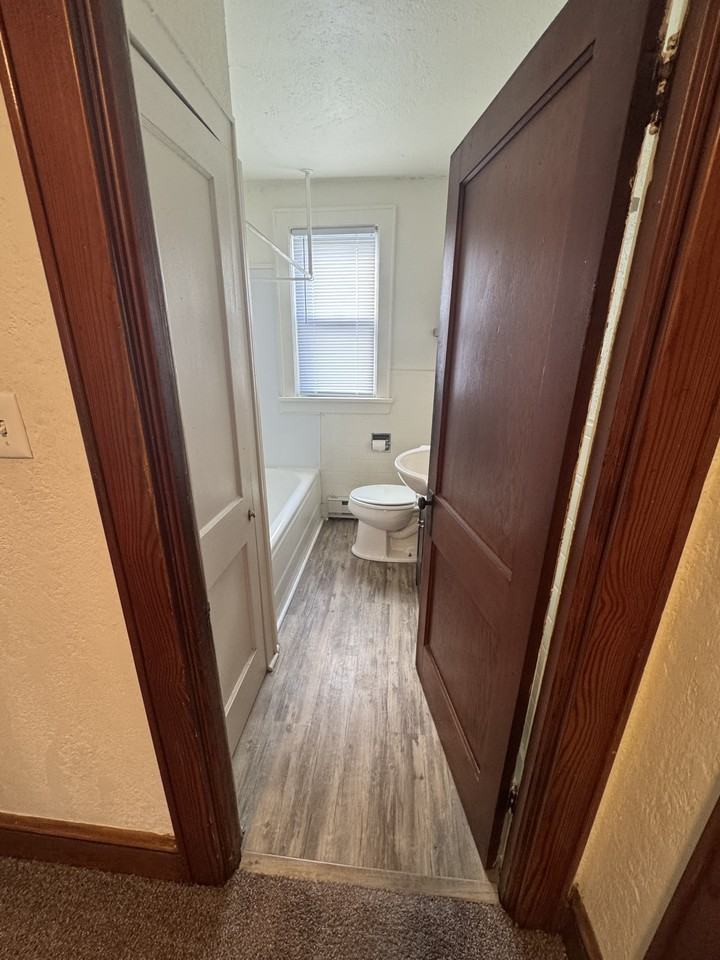 13825 Maple Tree Ln Sw #E - Photo 2 of 8