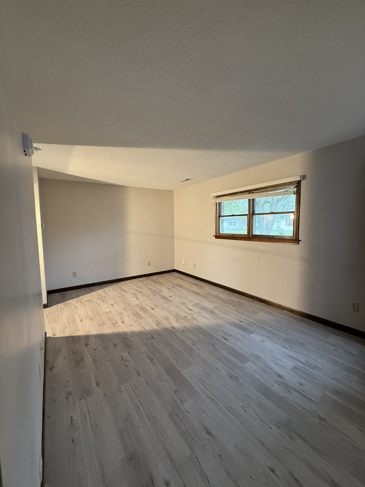 14102 E Southwind Dr #1 - Photo 3 of 19