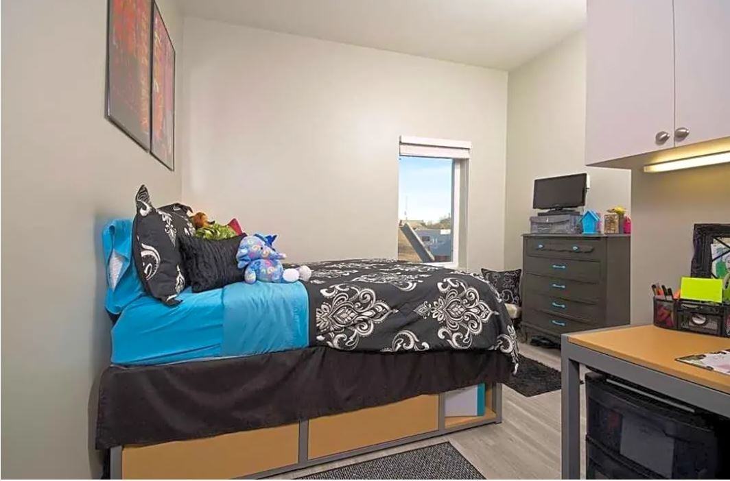 324 Vine St #8C - Photo 2 of 11